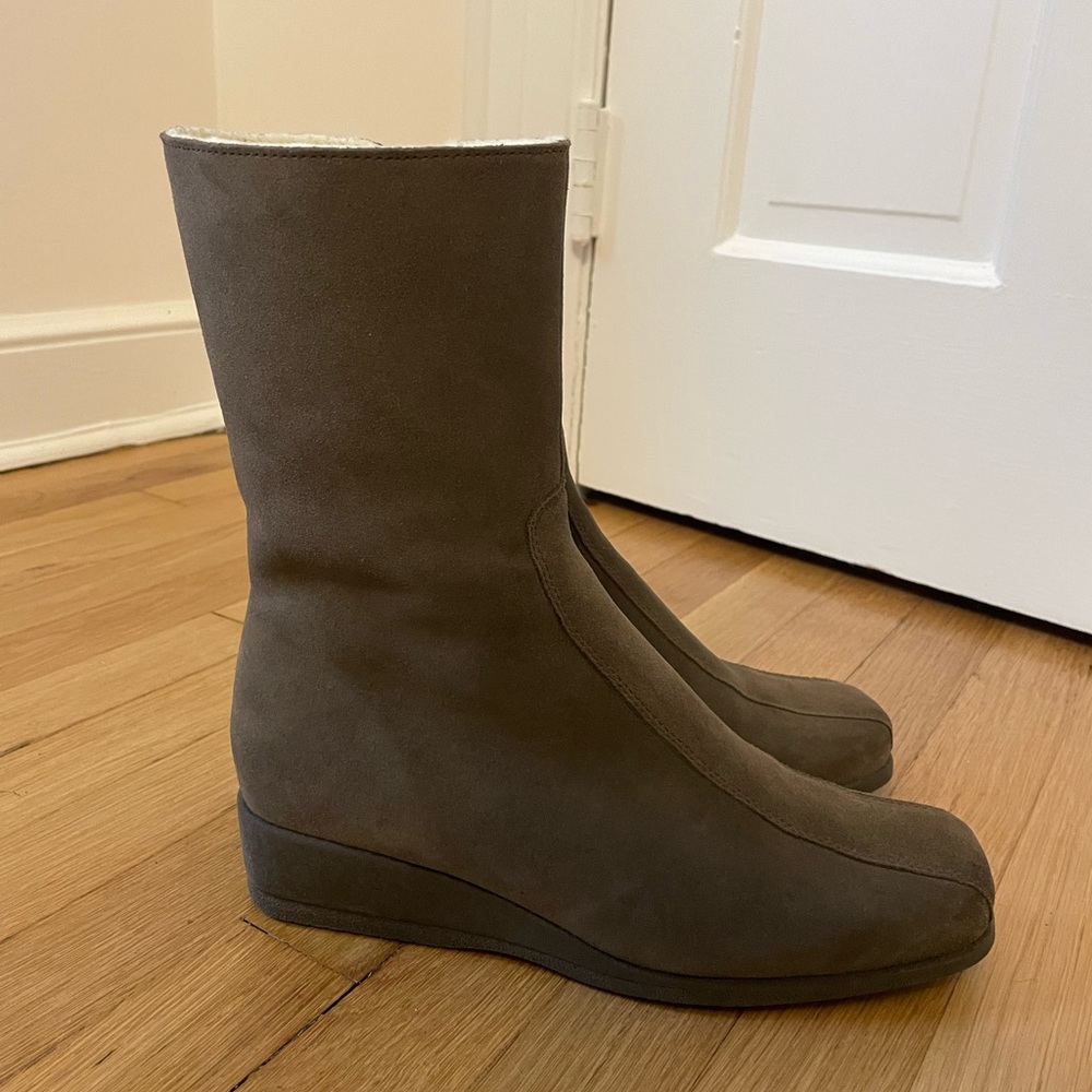 La Canadienne Suede Boots